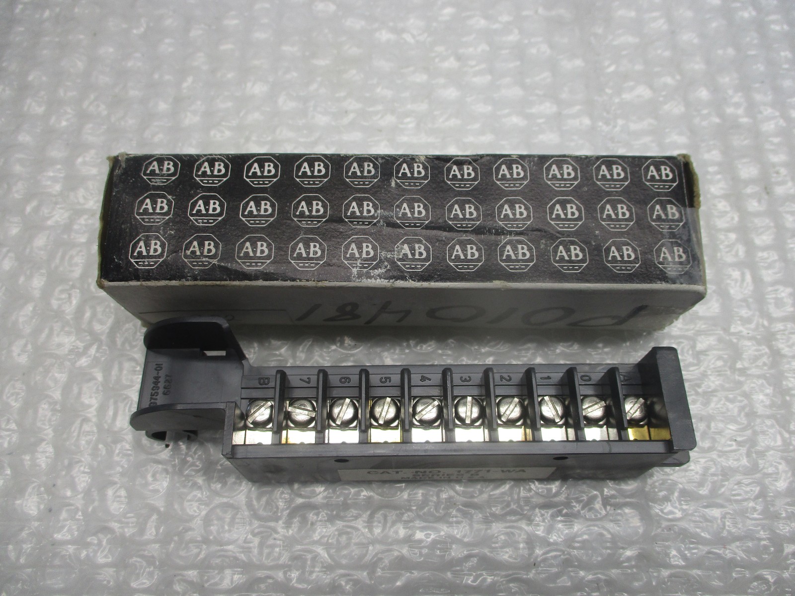 ALLEN BRADLEY 1771-WA SER.B SWING ARM (AS PICTURED) NSMP