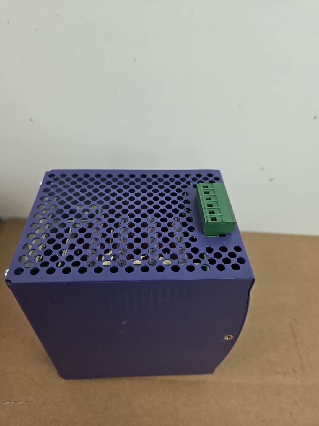 NEW LUTZE DRA240-24B POWER SUPPLY 115-230VAC 5.4/2.2A 47-63HZ 722-759