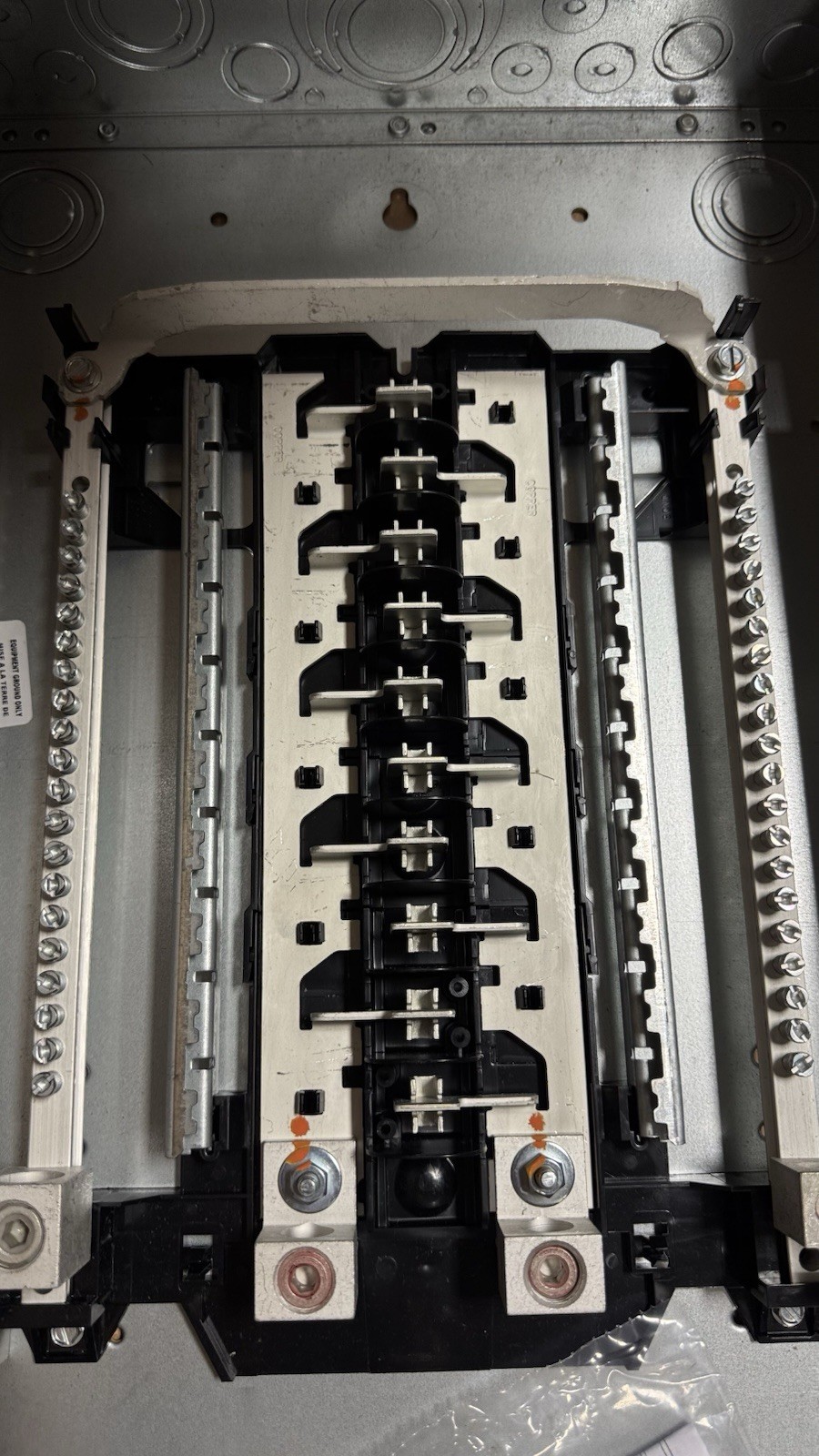 GE 200A 20/40 Main Lug Indoor Load Center Panel w/ Breakers – TLM2020CCUGK