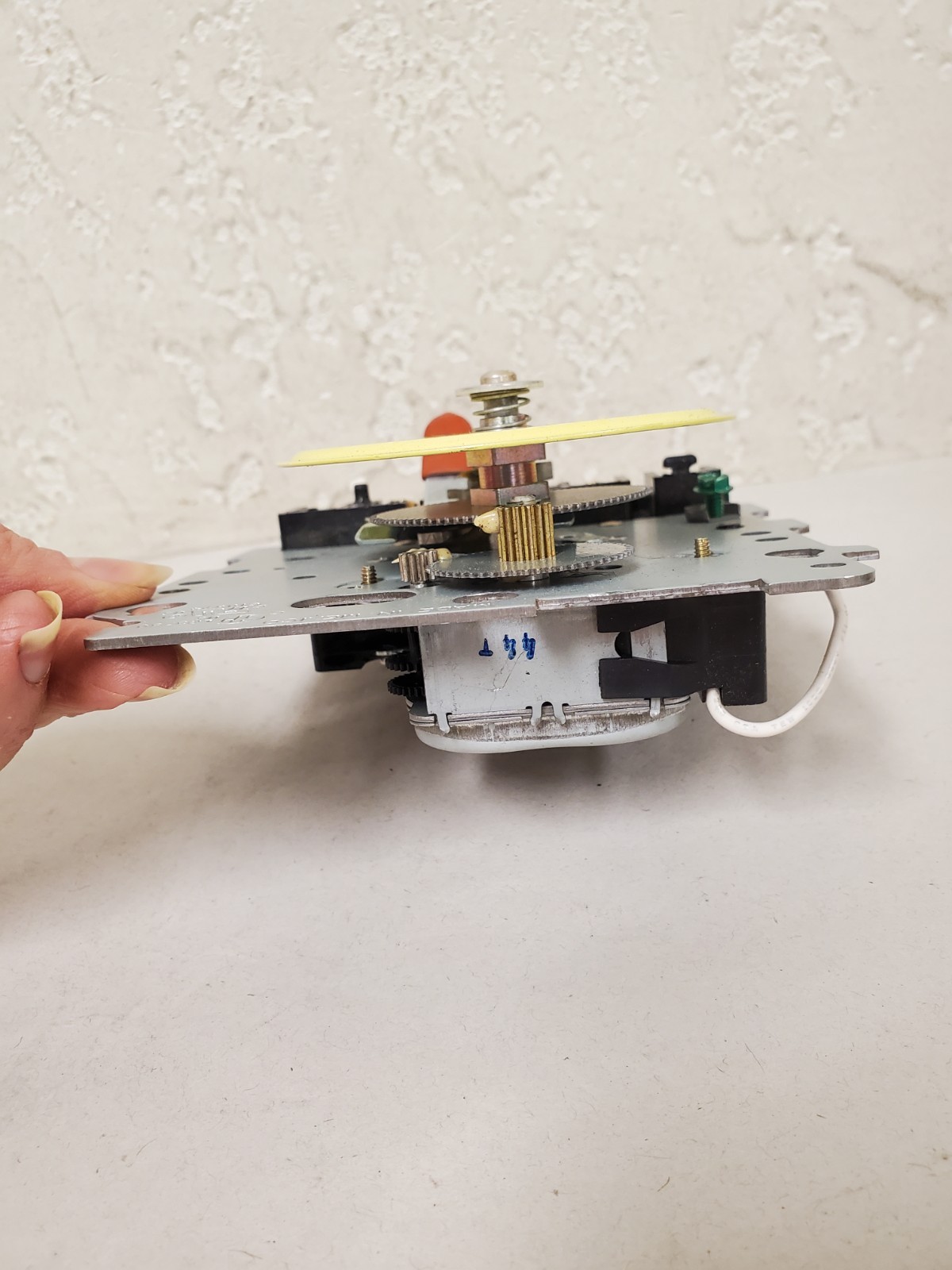 *READ* Intermatic 24 Hour Mechanical Time Switch Mechanism Only Spst 120V T103M