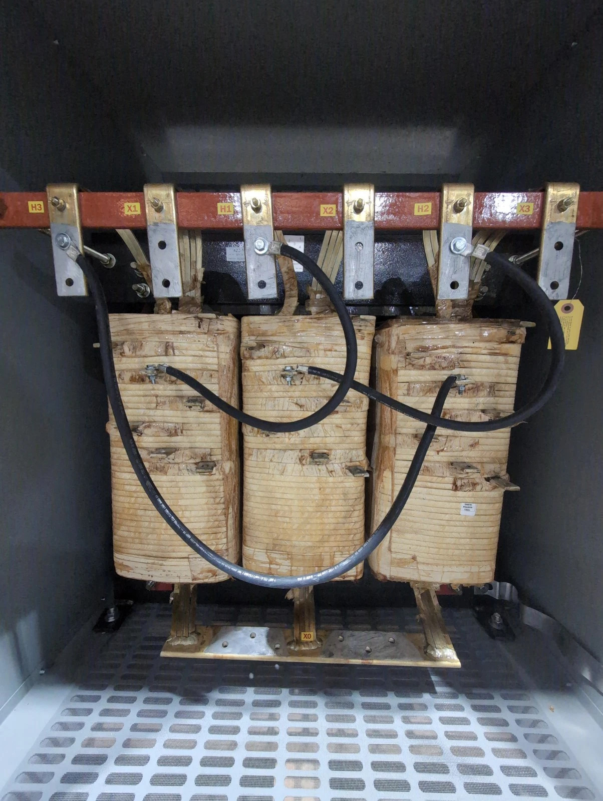 225KVA Siemens 3F5Y225D16 Transformer Pri 480V Sec 480/277V 3PH Outdoor 3R Encl
