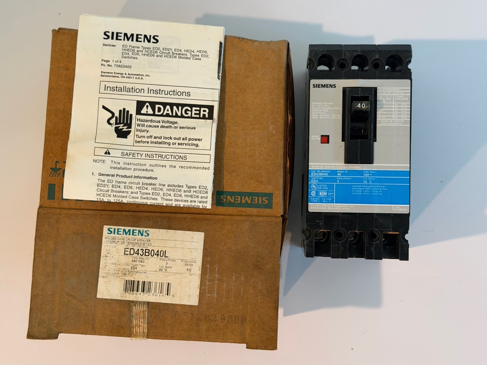 Siemens Sentron ED43B040 Molded Case Circuit Breaker ~ 40 Amp, 480V Ac, 3 Pole