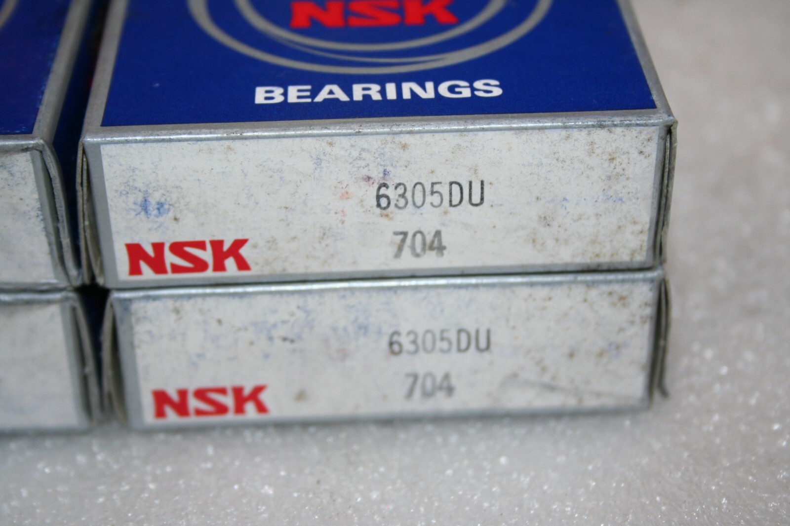 (Lot of 4) NSK 6305DU Sealed (One Side) Deep Groove Bearings 6305-DU – NEW –