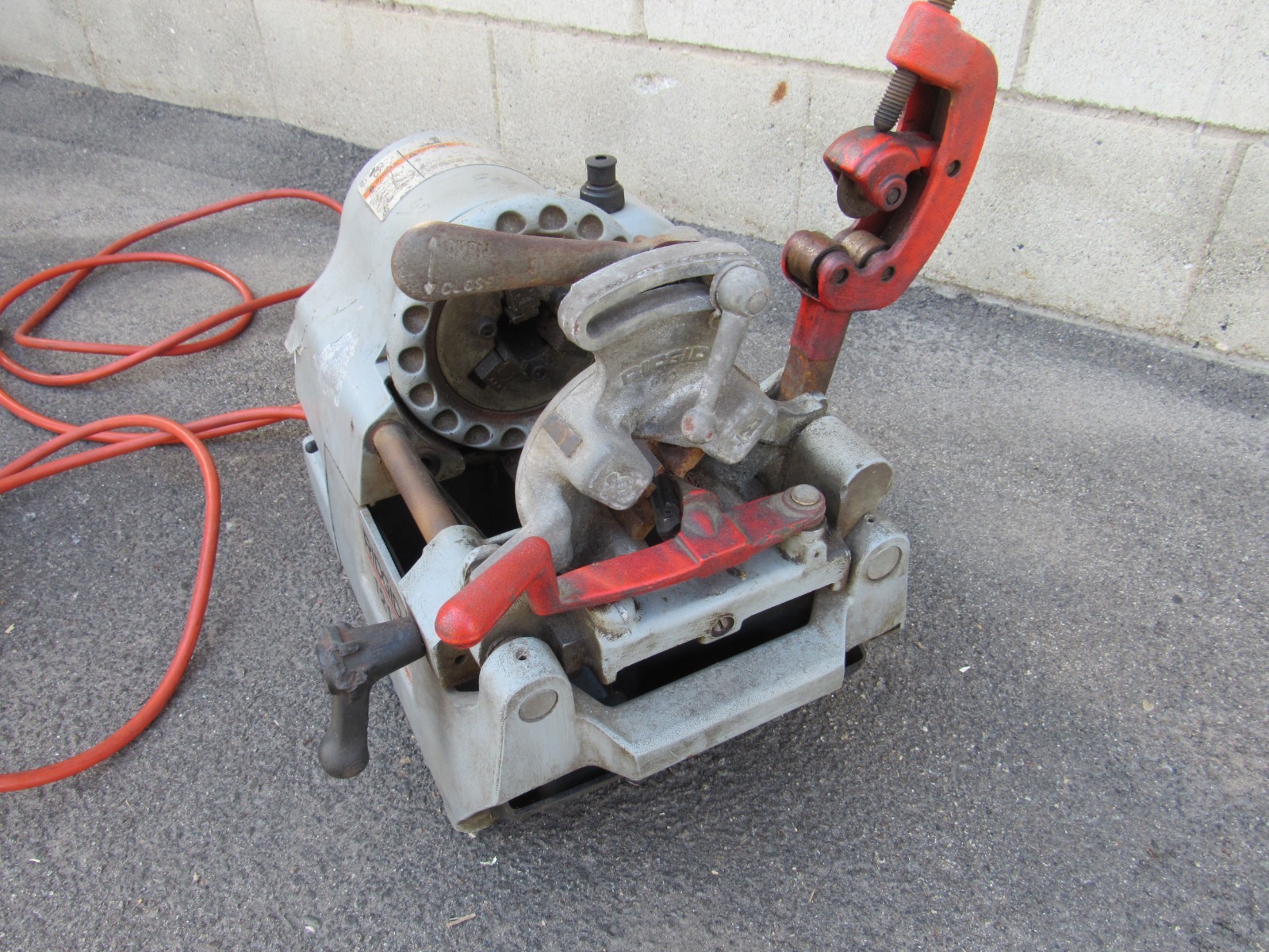 Ridgid 1210 Portable Pipe Threading Machine NPT Plumbing Repair Thread