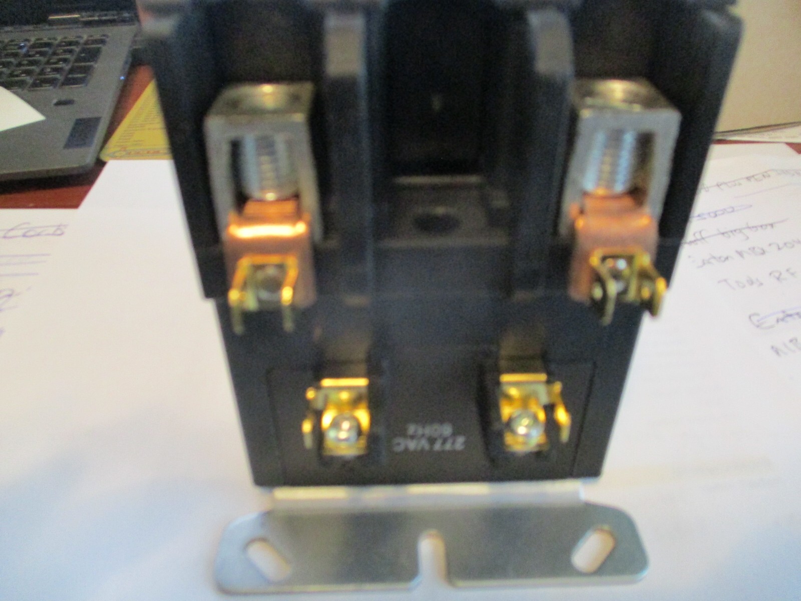 Eaton C25GNF290H Definite Purpose Contactor 2P 90A 600V, 277V Coil New in Box
