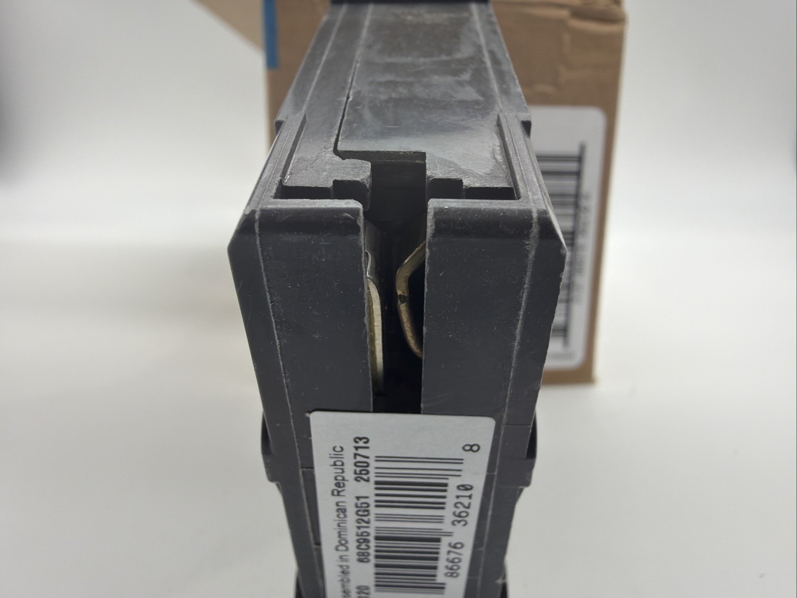 Box of 10 Eaton BR120 20A Single Pole Circuit Breakers NEW UL Listed
