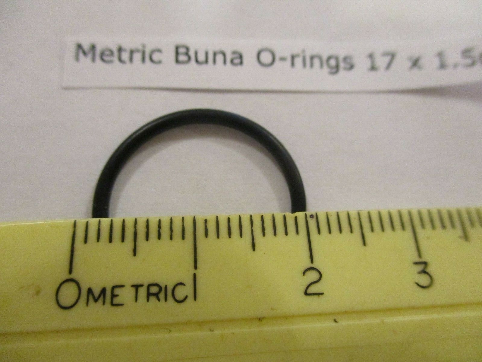 17mm ID x 20mm OD x 1.5mm thick O-ring. Buna-70. Quan 5.