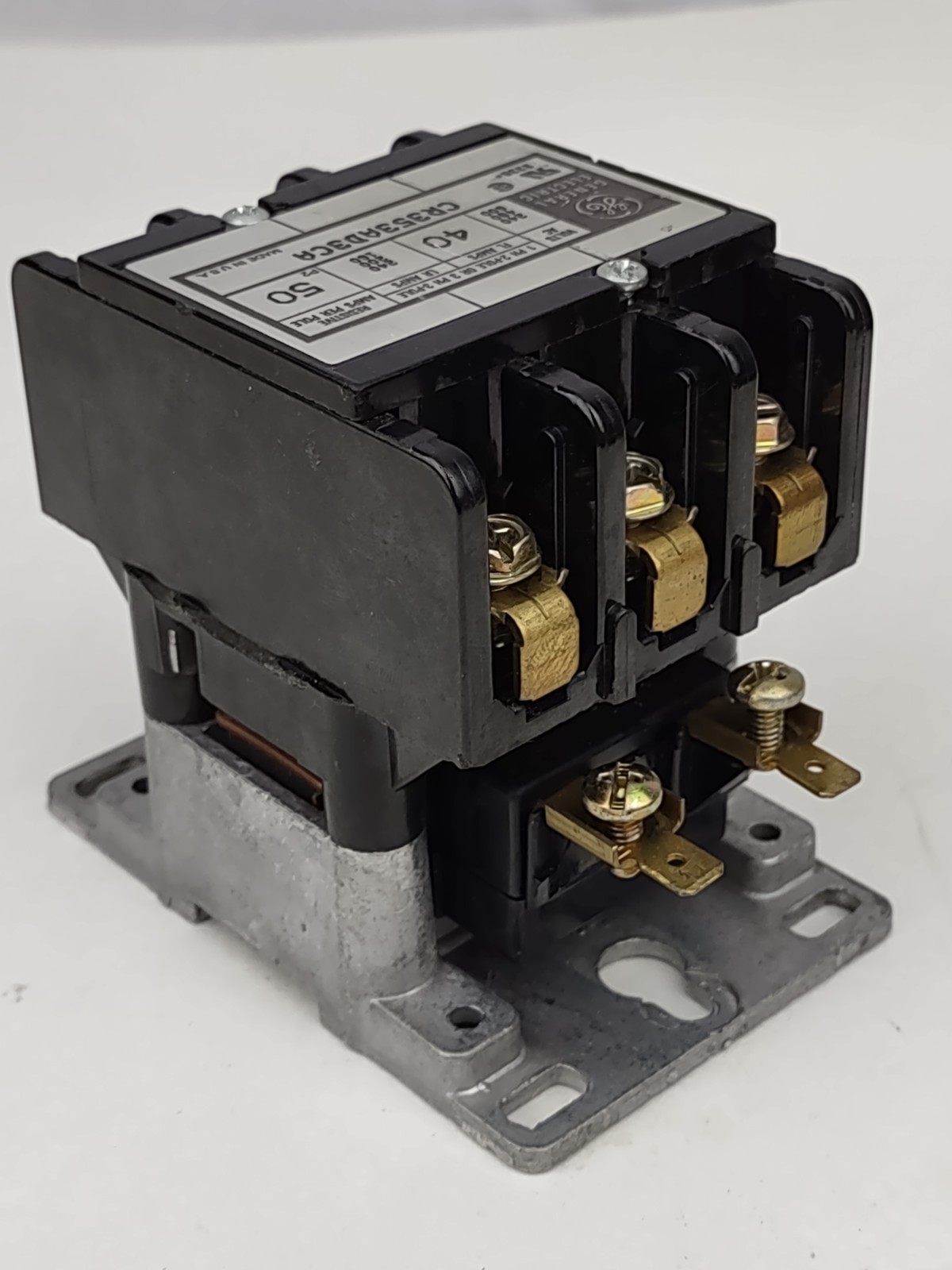 General Electric CR353AD3CA Contactor 40A 3-Pole 120V Coil, Refurbished