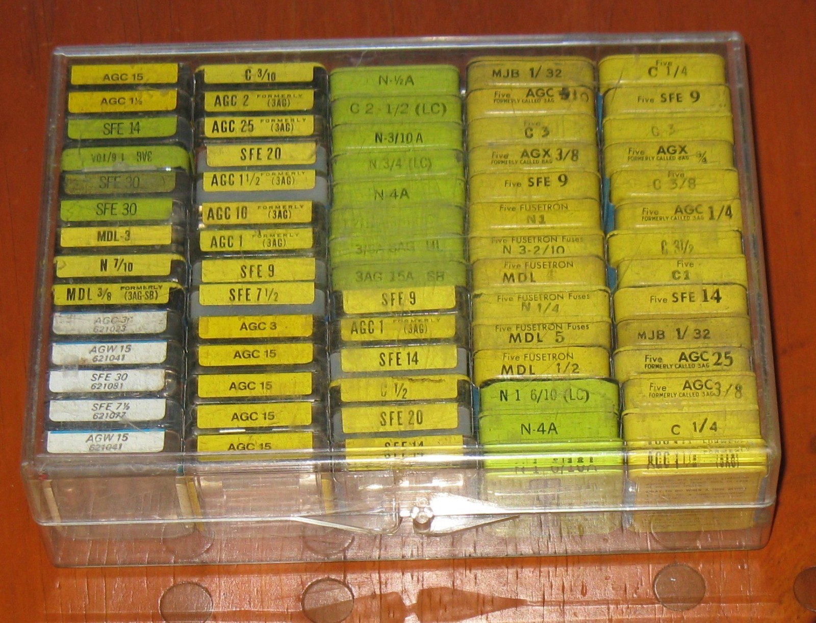 Huge Lot Vintage Automotive Fuses Car Truck Variety 280+ Fuses in Case