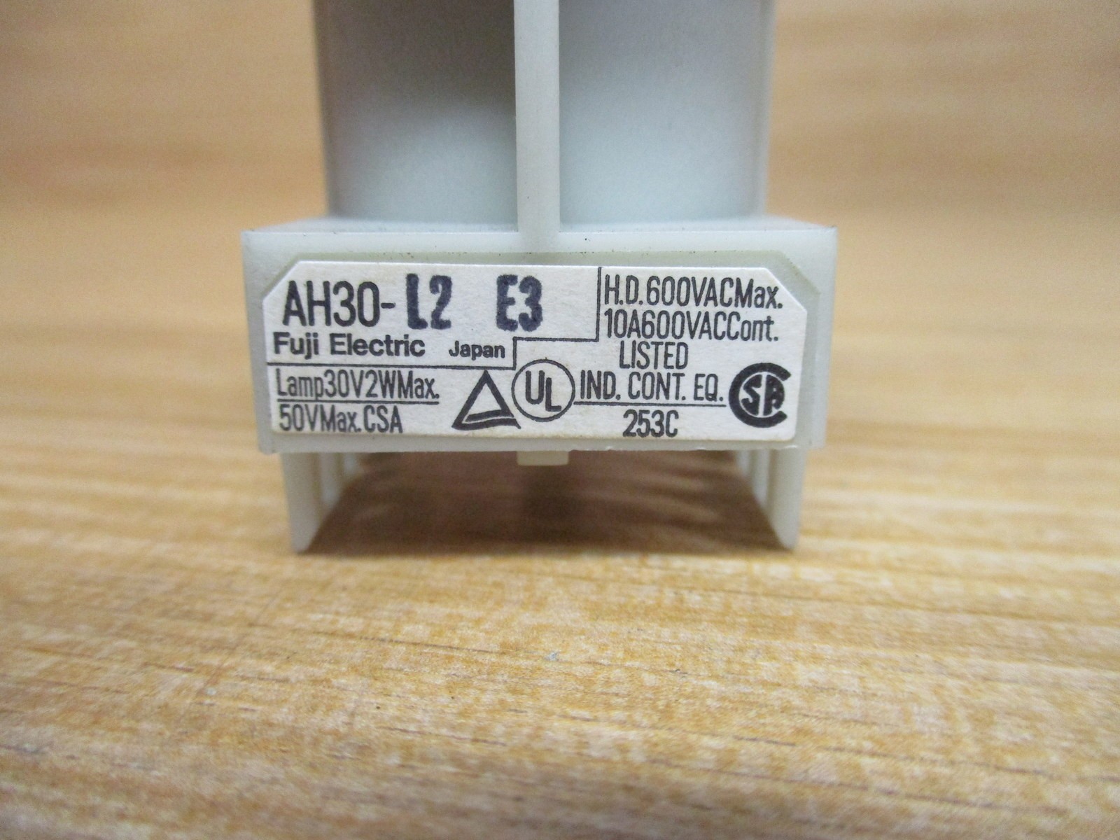 Fuji AH30-L2 E3 Pushbutton AH30L2E3 Green