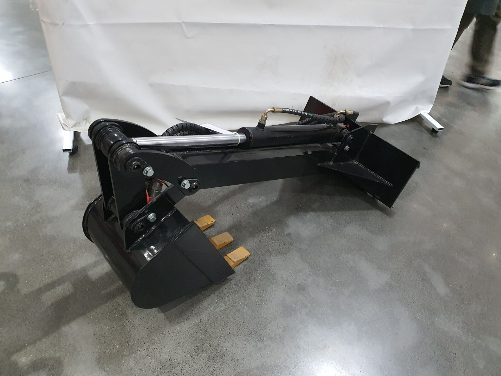 Agrotk Skid Steer Backhoe Bucket Attachment 12in Single Arm Digger Bucket 0.03m³