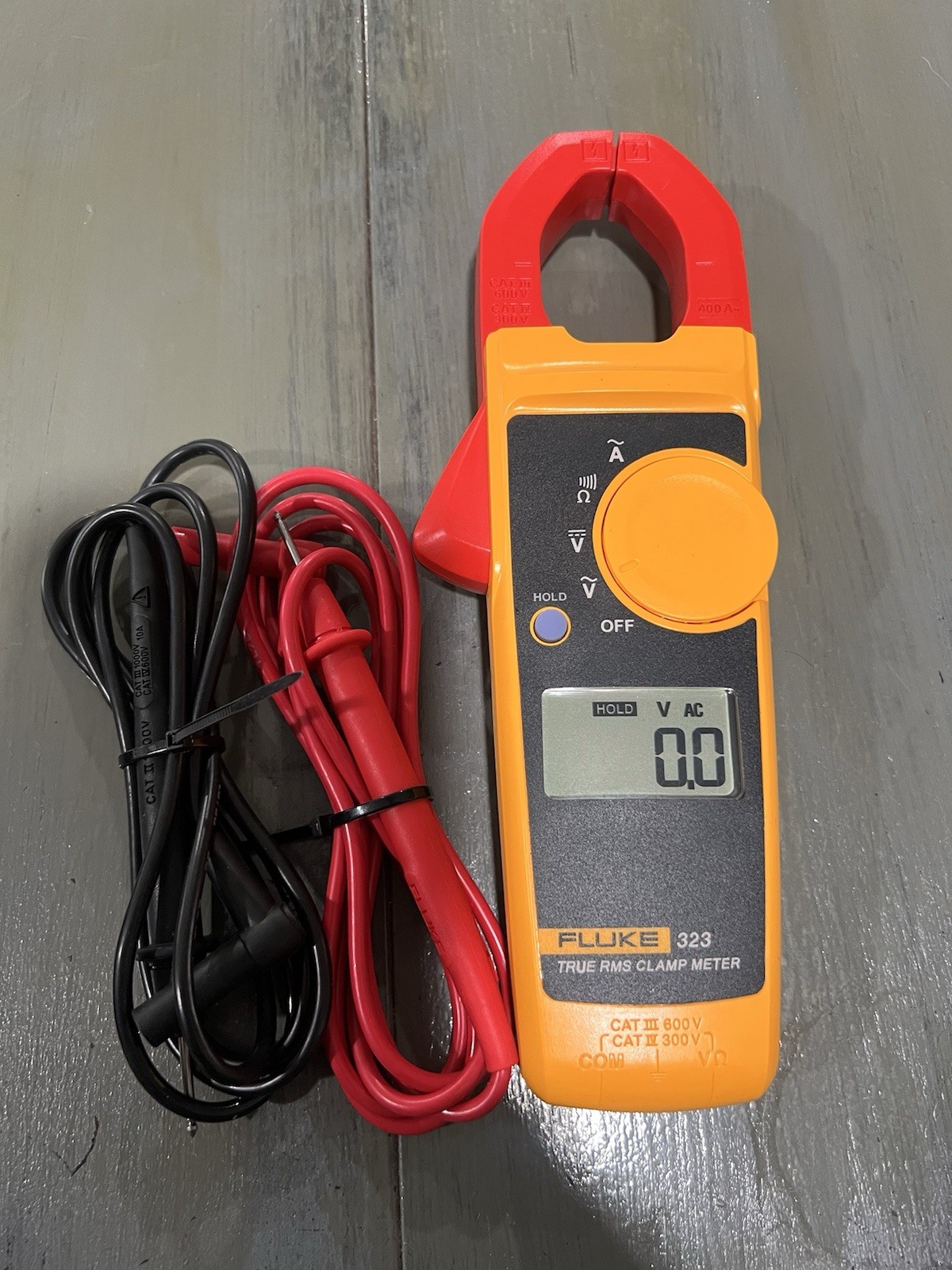 Fluke 323 Clamp Meter (4152628)