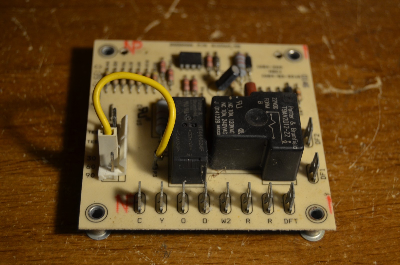 Goodman Control Board 1084-200 B12260-08 1084-83-201A