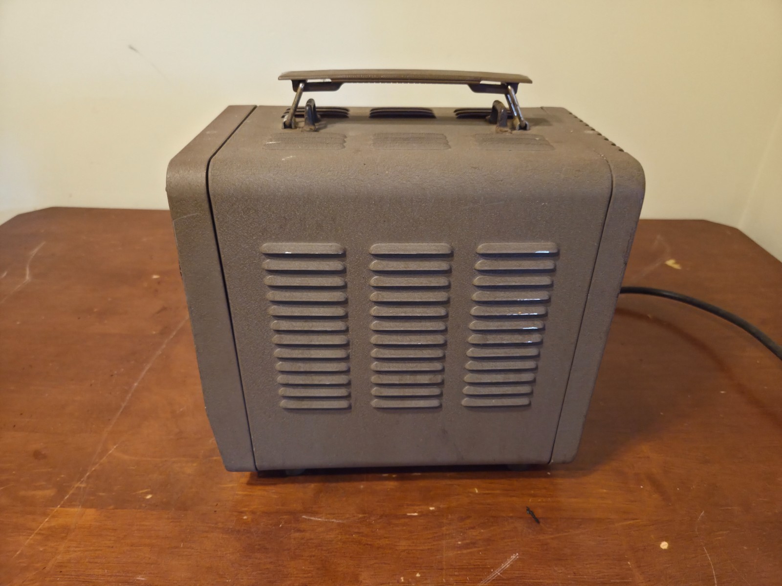 HP Hewlett Packard 200AB Audio Oscillator Powers On Vintage Test Equipment