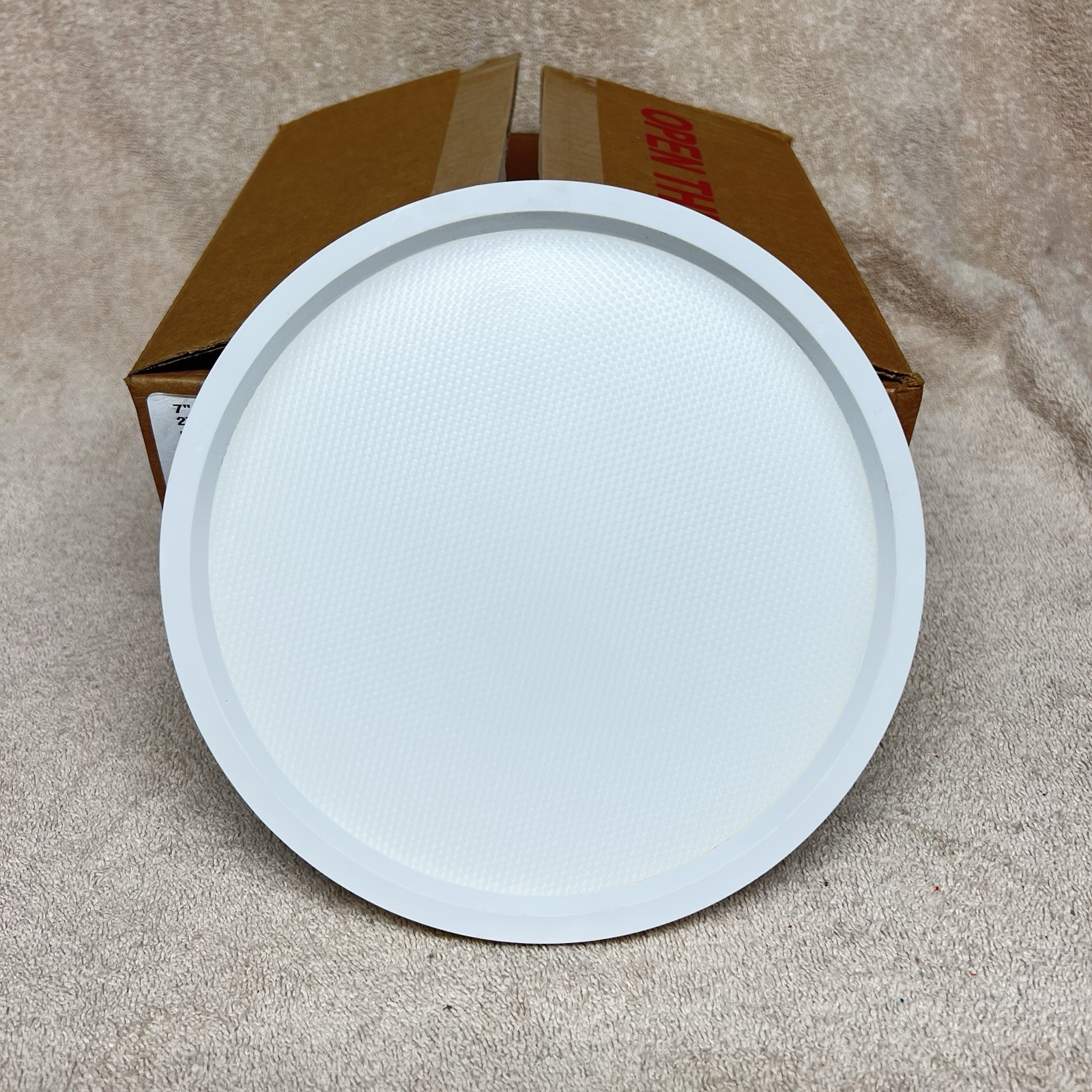 Philips Lightolier 7″ ROUND SURFACE MOUNT27K, 90CRI, 120V MATTE WHITE S7R927K10