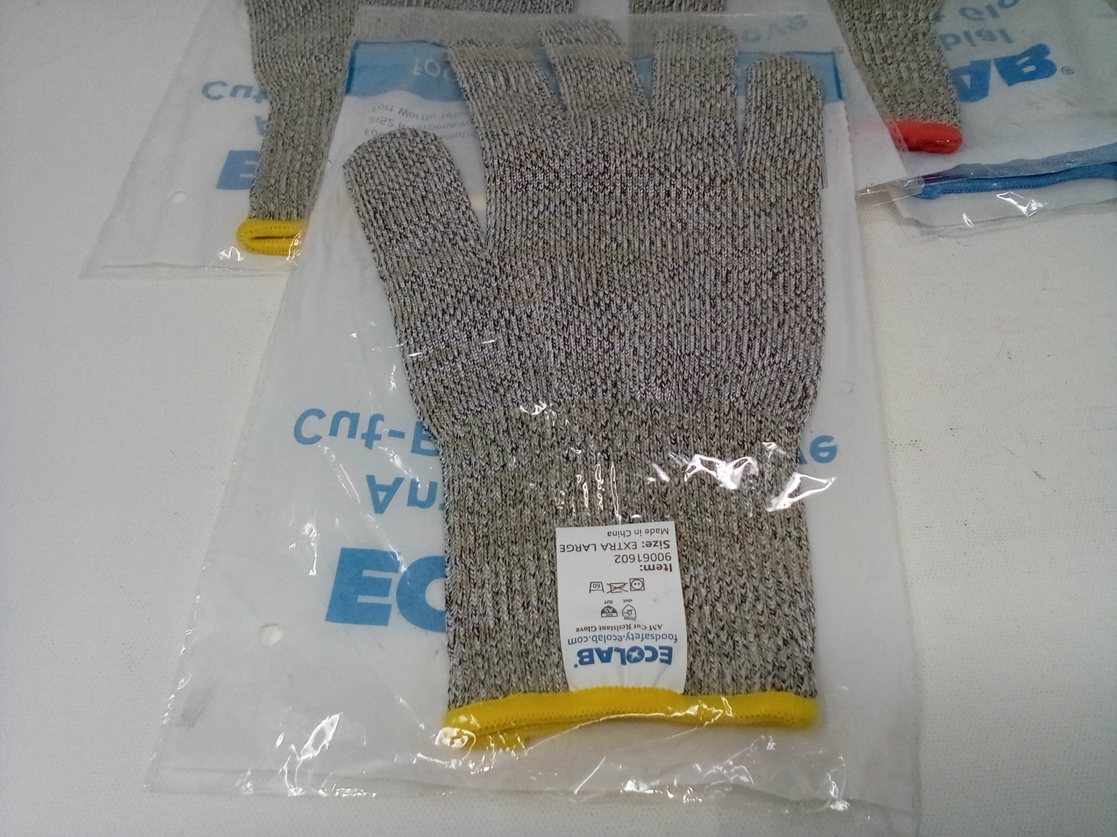 Ecolab Antimicrobial Cut-Resistant Glove XL, L, M, S 90061602 Qty. 7