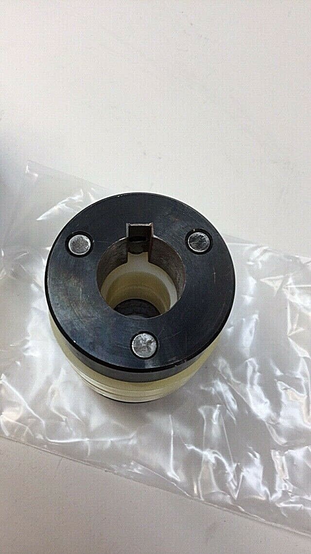 Schmidt F019B-014-017-001 Zero-Max Flexible Coupling 19mm,22mm Bores With Keyway