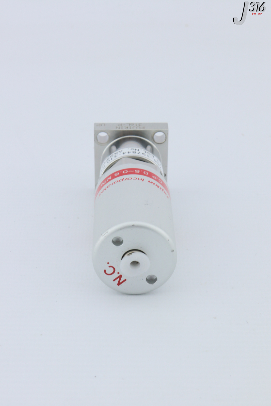 28556 LAM RESEARCH FUJIKIN DIA VLV, N.C., O.P. 0.5-0.6MPA, 708223 766-197844-310