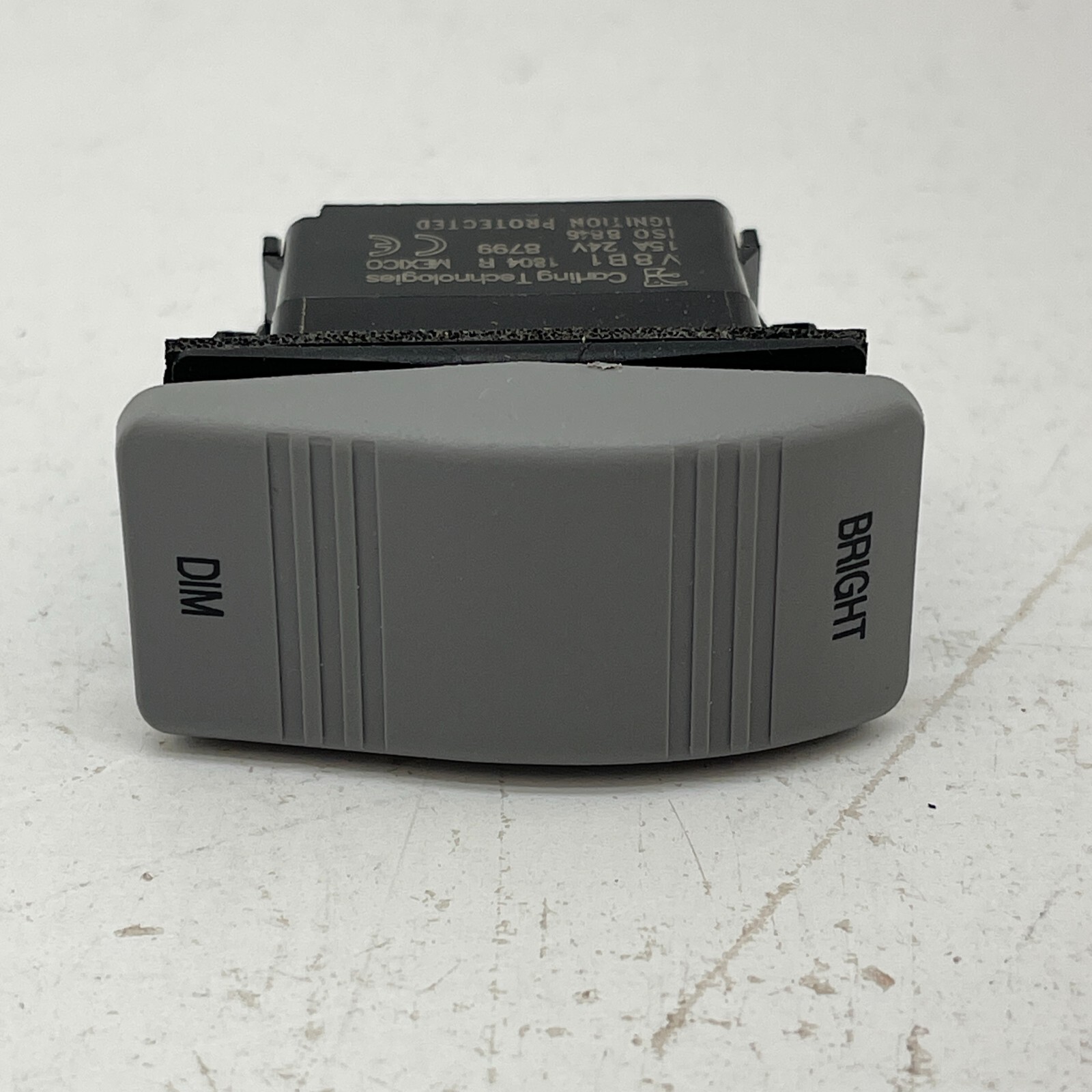 Carling Technologies V8B1 15A Bright/Dim Rocker Switch 24V Gray