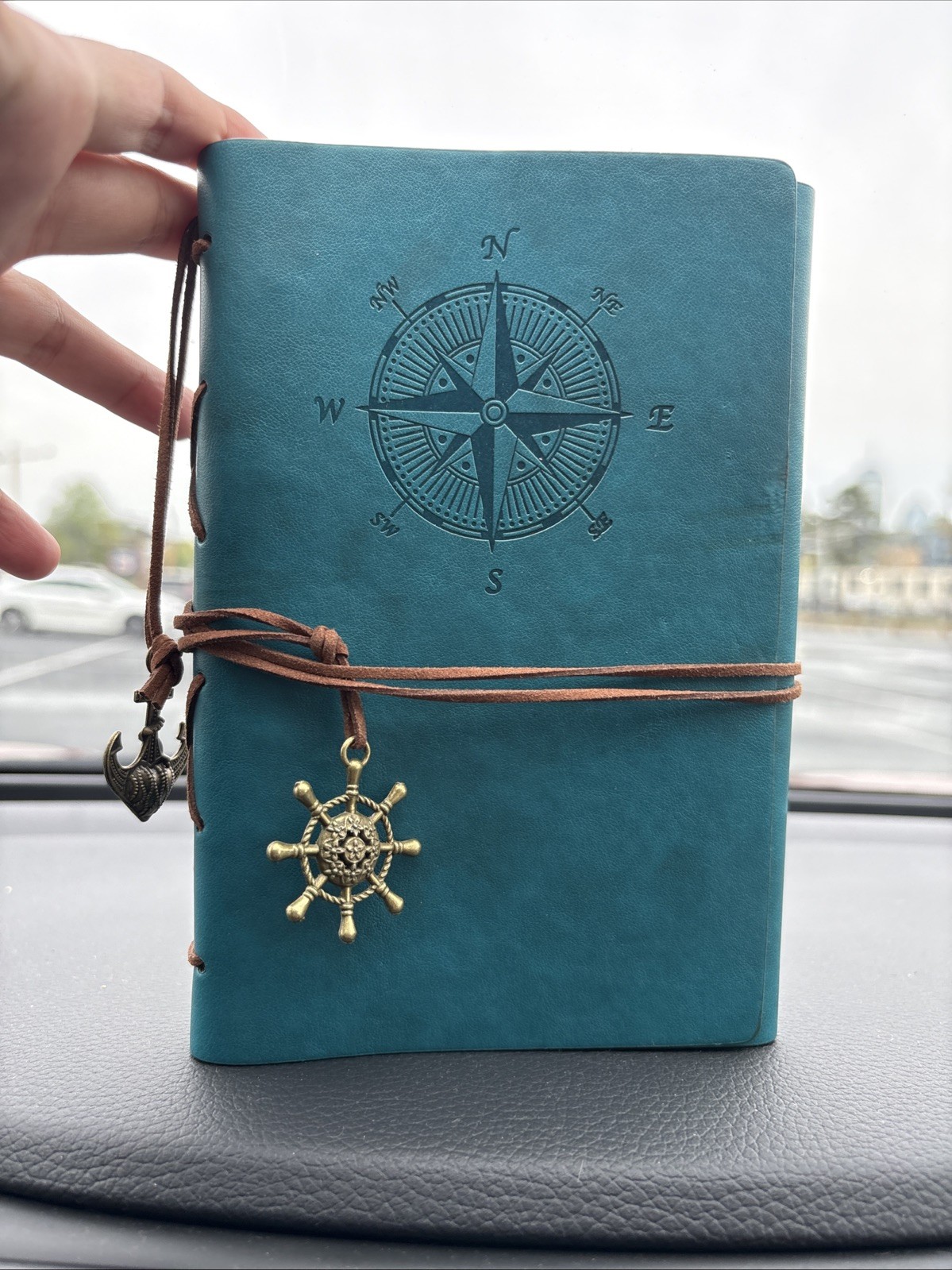 MALEDEN Leather Journal Notebook, Vintage Spiral Notebook Refillable Black