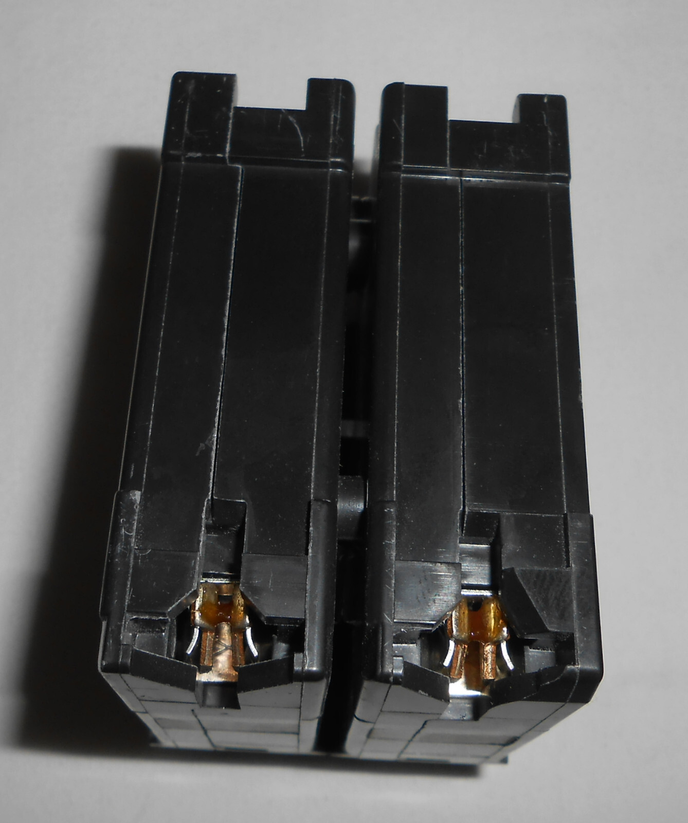 New HOM225 Square D 2-Pole 25 Amp Circuit Breaker Type HOM 120/240V DP-4075