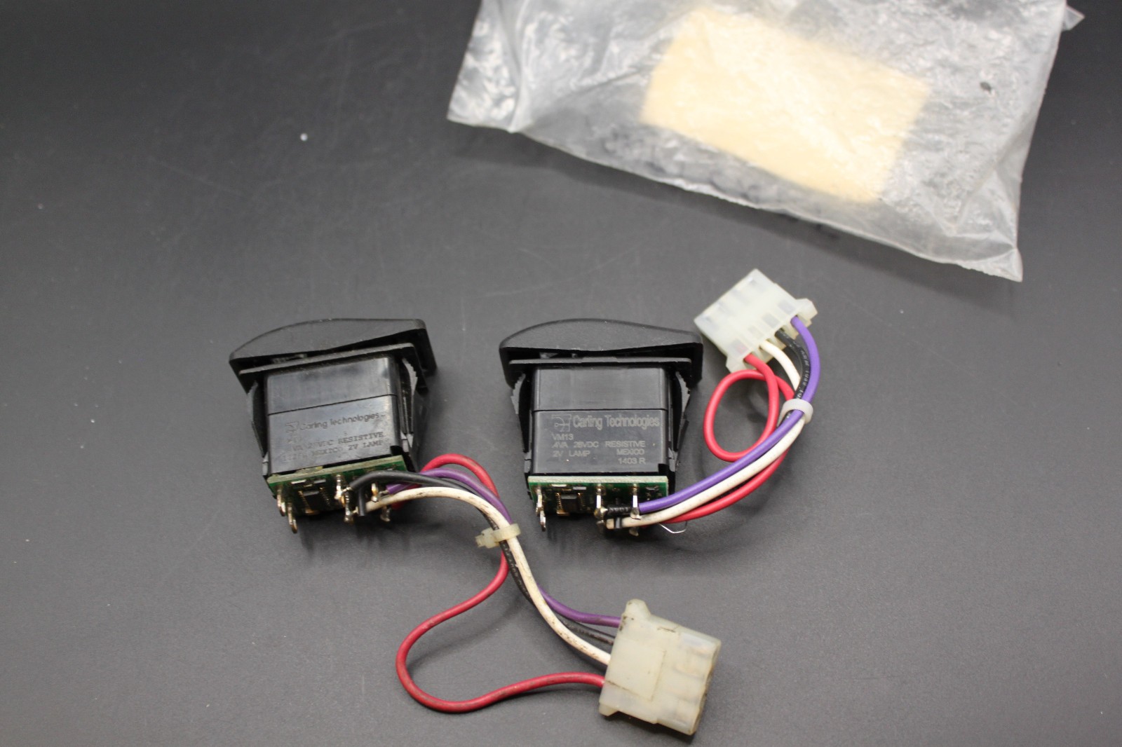 Lot of 2 Carling Illuminated Rocker Switch 28VDC Harness Mart Cart Style