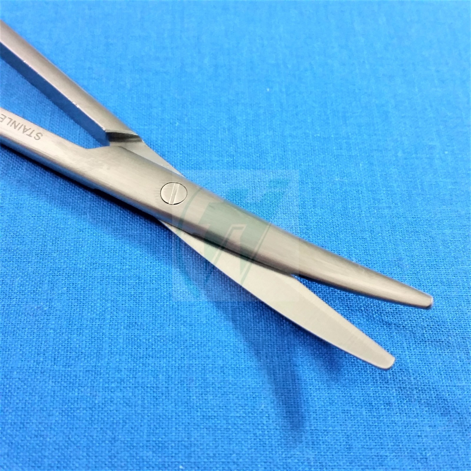 GOLD HANDLE PREMIUM QUALITY METZENBAUM DISSECTING SCISSORS 7″ CURVED BLUNT