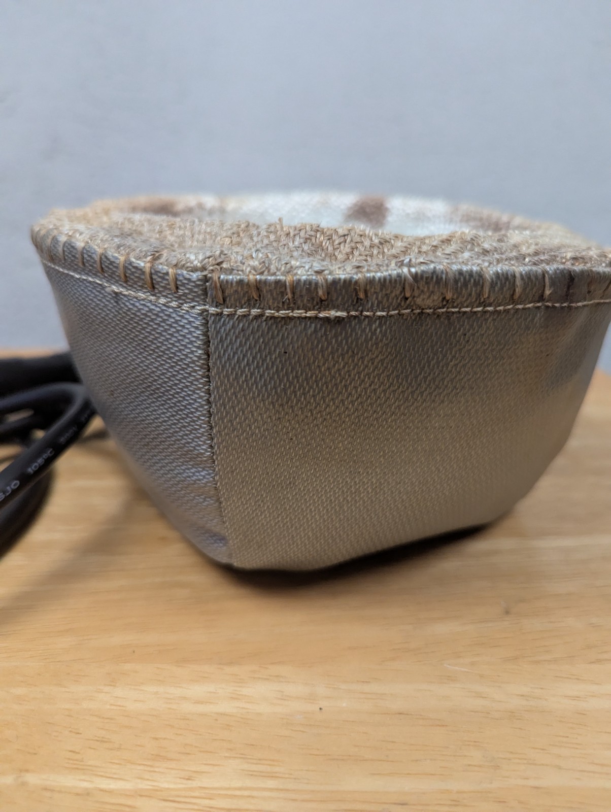 Glas-Col 100A O408 115 Volts 380 Watts Fabric Fiberglass Heating Mantle 1 Liter