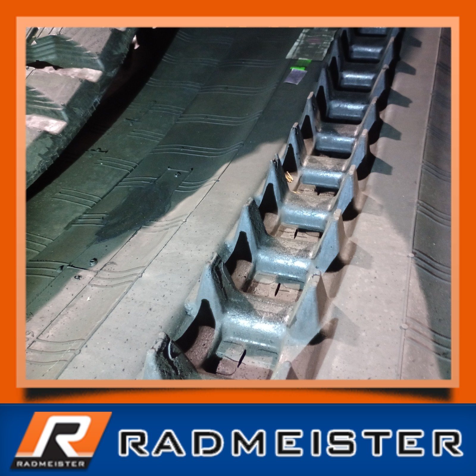 CAT 289D Rubber Track 450x86x56 Zig Zag Pattern