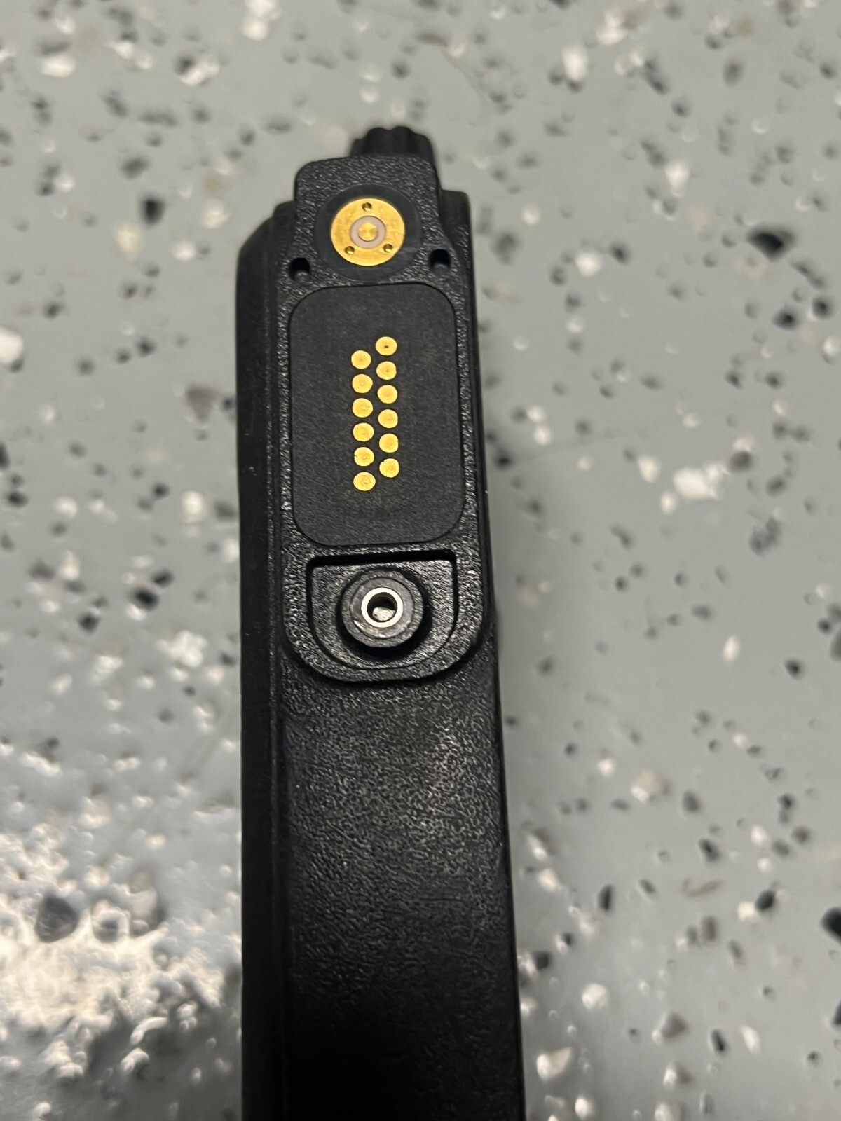 Motorola XPR6580 Digital 800/900 DMR MotoTrbo Radio AAH55UCH9LB1AN – Radio Only