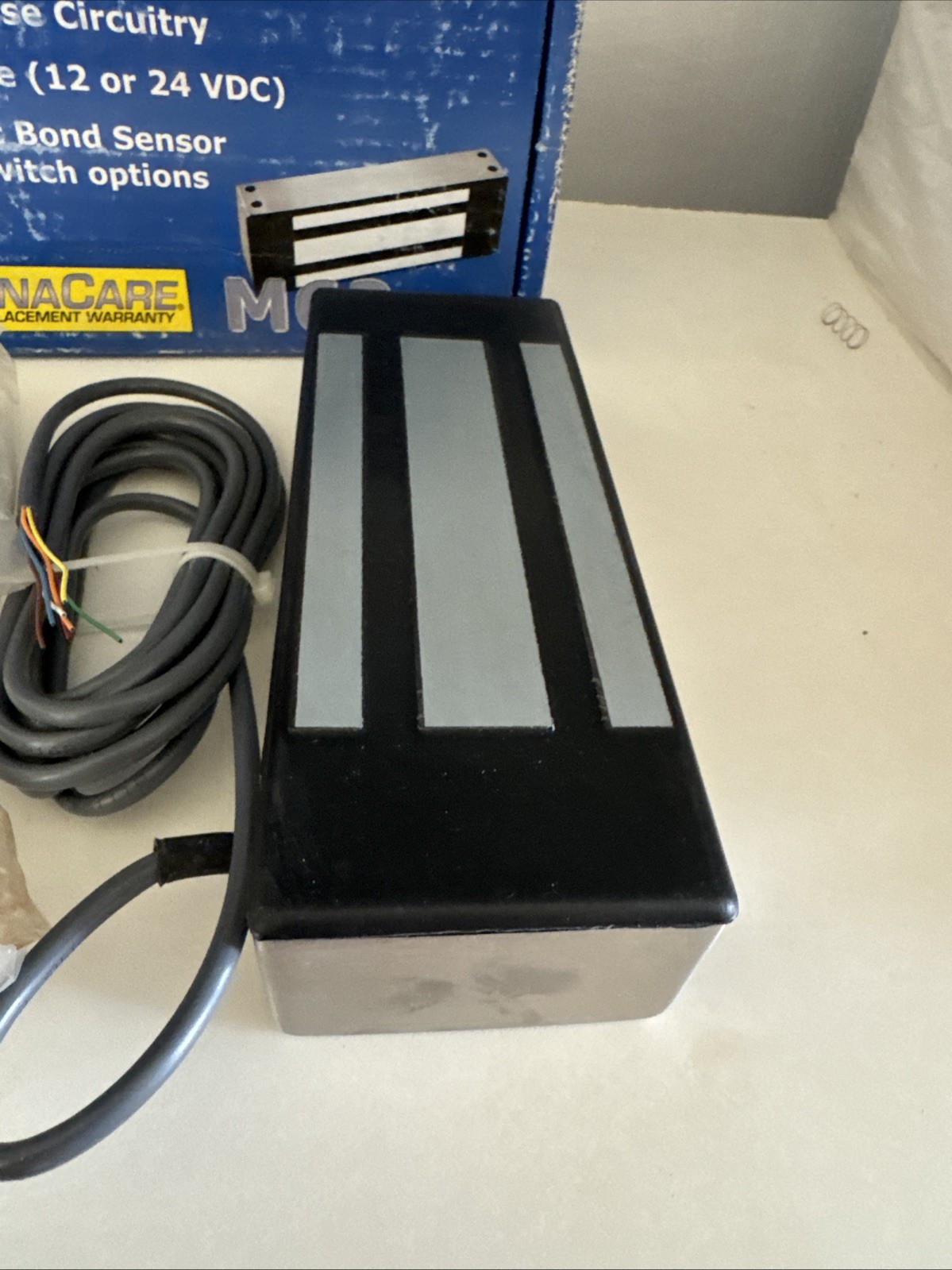 Securitron M62 Magnalock® Weather Resistant 1200Lbs Hold Force Dirmount 12/24VDC