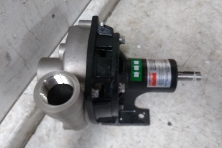 Dayton 10X670 5 HP 135 Ft Max Head 1-1/2 In Intake NPT Pedestal Pump