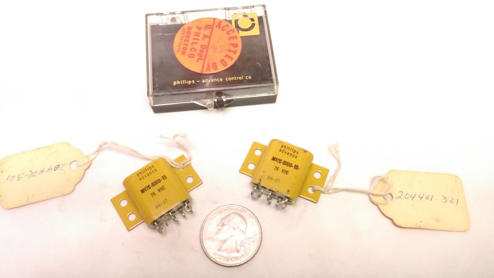 2 New PHILLIPS ADVANCE RELAYs MV2C-600D-15, 204401-321, 8 pin, 26vdc