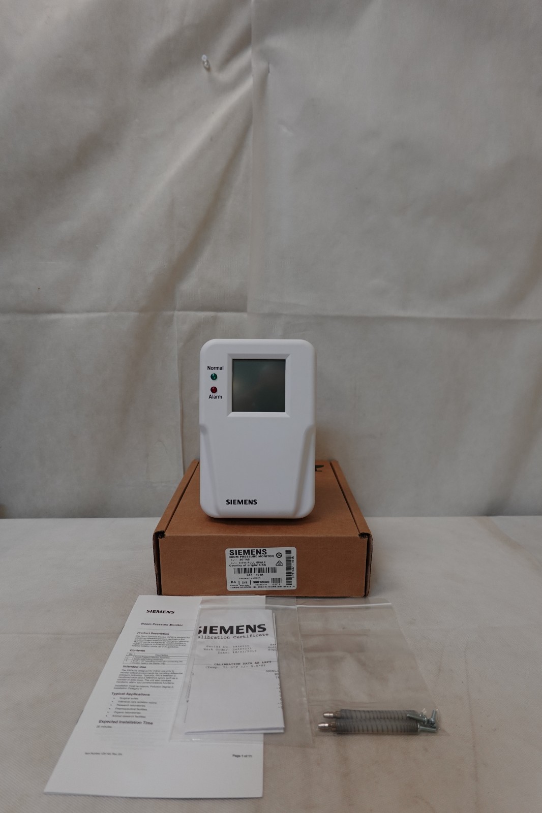 Siemens Building Technology 547-201A +/-0.5″ WC 0.5% FS Pressure Monitor – Used