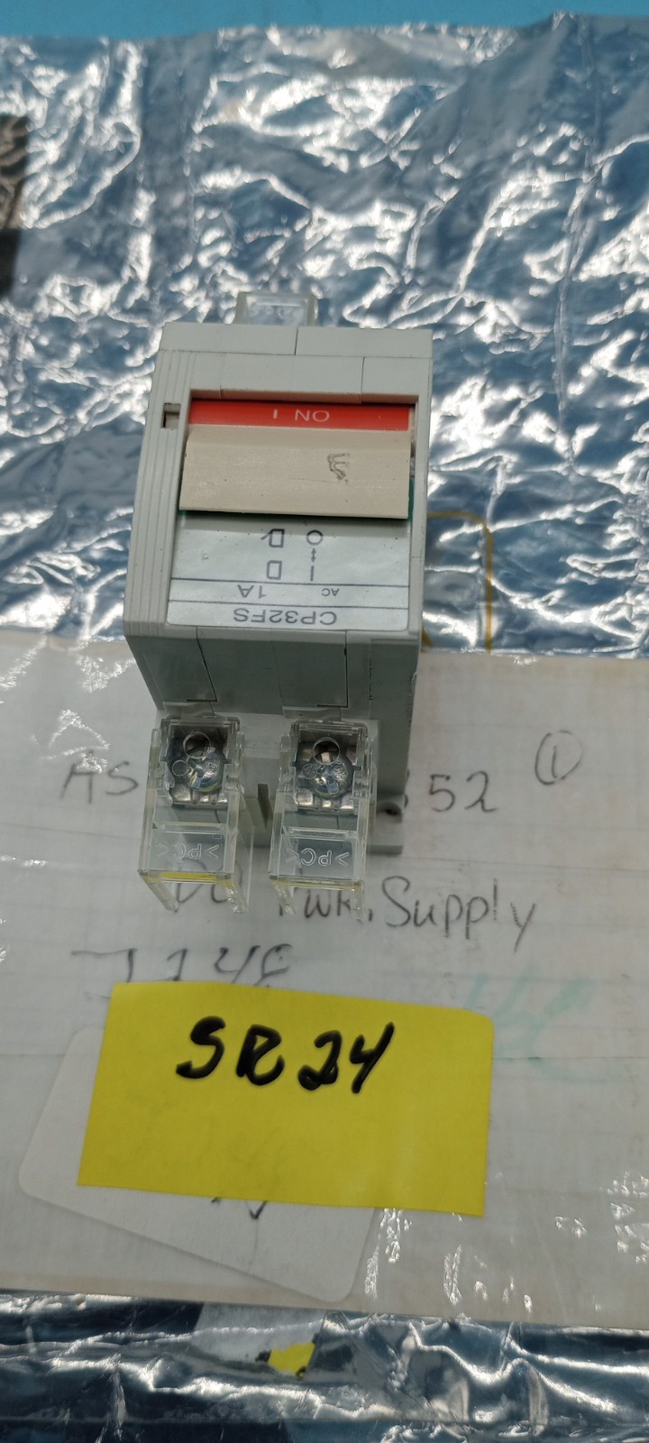 Fuji Electric CP32FS/1 CIRCUIT PROTECTOR 1AMP 2POLE 250V LONG TIME DELAY