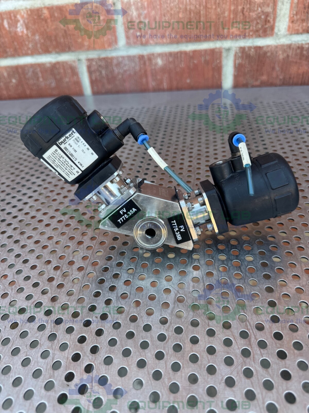 2 Burkert 2031 A 8.0 00 00 0000 3-Way Pneumatic Solenoid Valve