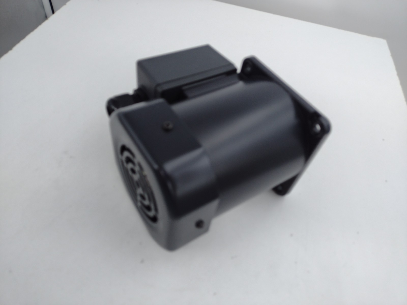 *** Oriental Motor 5IK60GE-AW2TU Induction Motor 60W 110/115VAC 1450RPM 4P