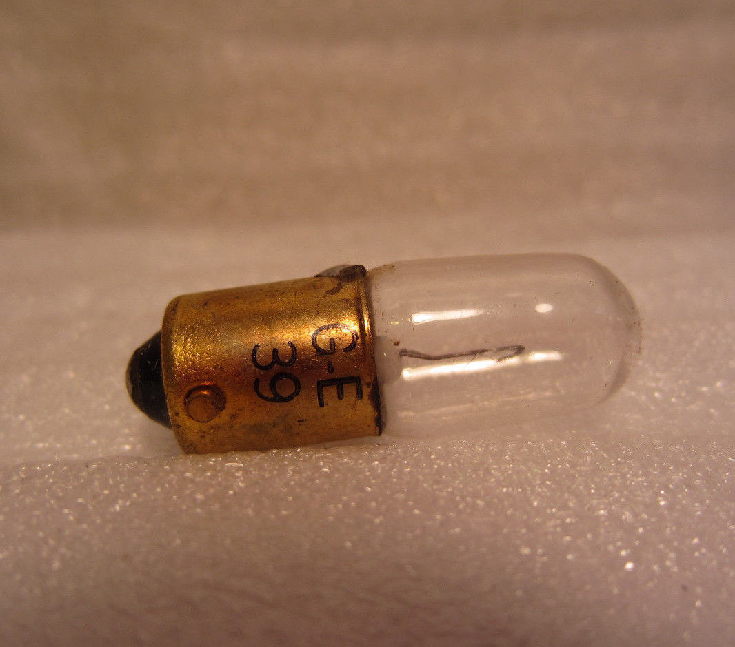 Box Of 10 GE General Electric No. 39 GE39 Miniature Radio Light Bulb Lamps USA