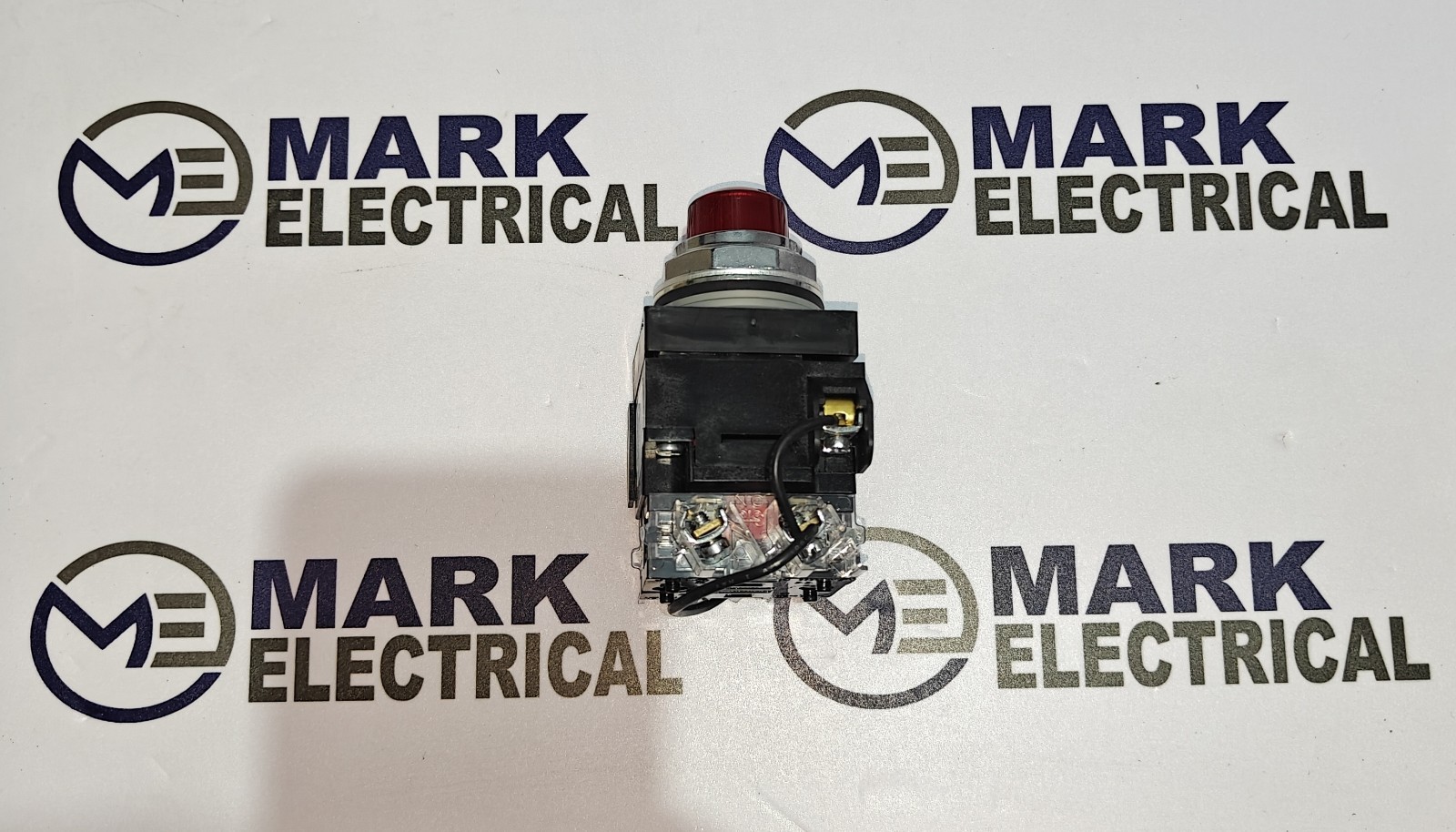 GE CR104PLT82R HEAVY DUTY INDICATING LIGHT COLOUR RED VOLTAGE 110VAC FAST SHIP