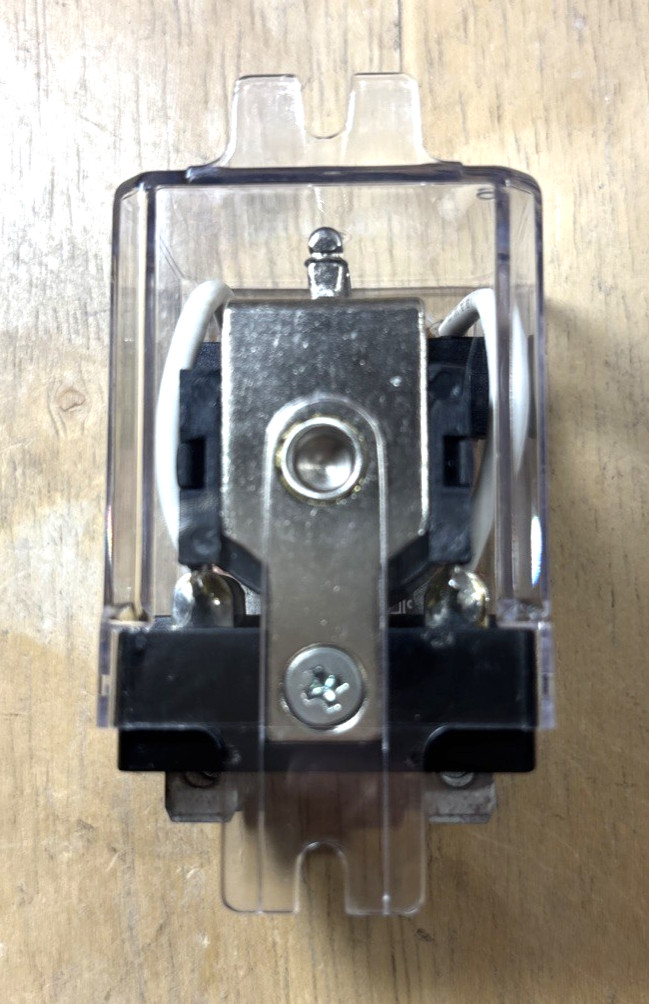 Magnecraft W389ACX-10 General Purpose Relay DPDT SQ BSE 240V 25A – READ