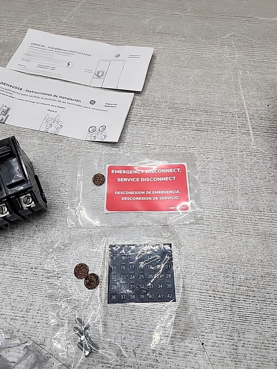 GE THQMV200WL 200 Amp 120/240 Volt 2-Pole Plug-In Mount  Main Circuit Breaker
