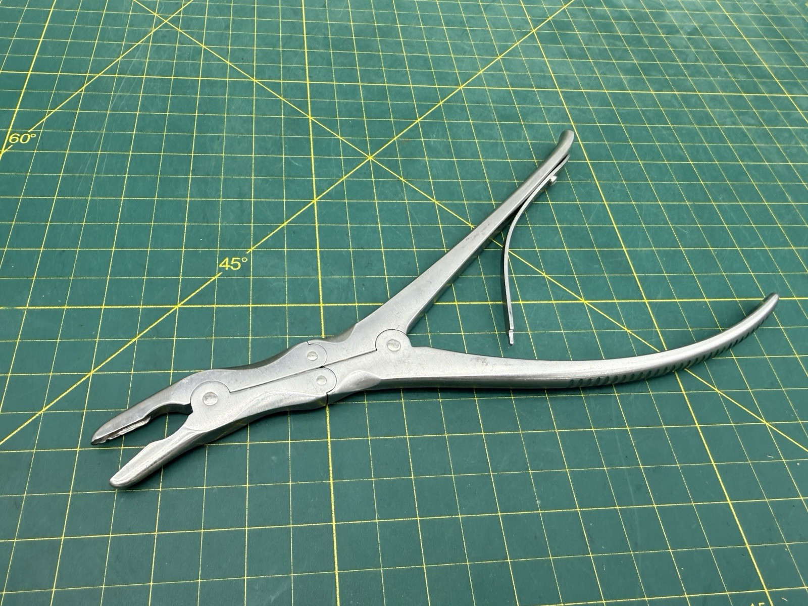 Aesculap FO526R Leksell Bone Rongeur Forceps 245mm 9.6″ Orthopedic Surgical