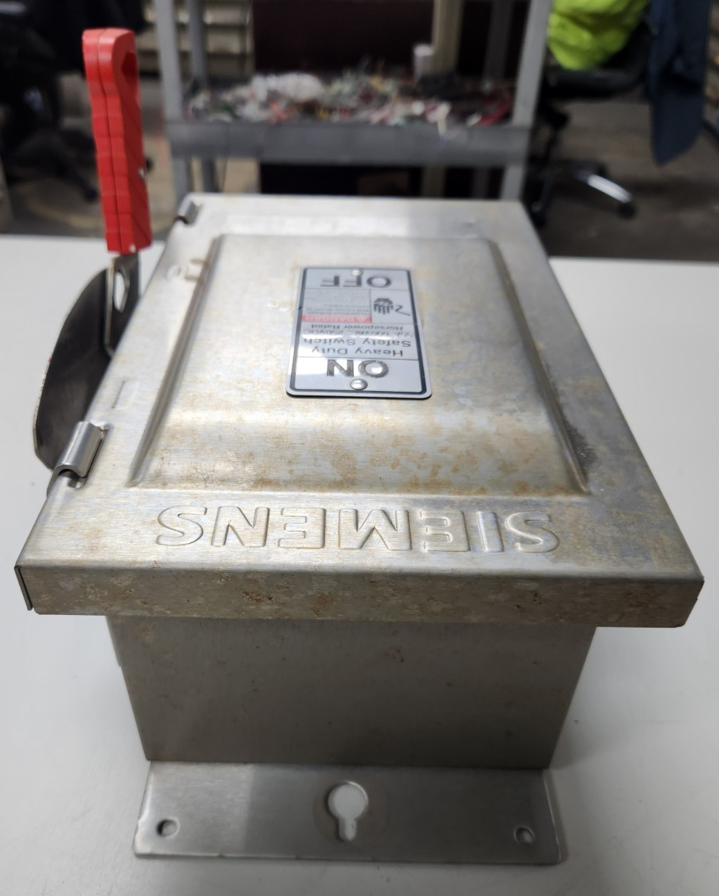 😎 SIEMENS 30 AMP STAINLESS NON-FUSED SAFETY SWITCH 600 VAC 30 HP HNF361S