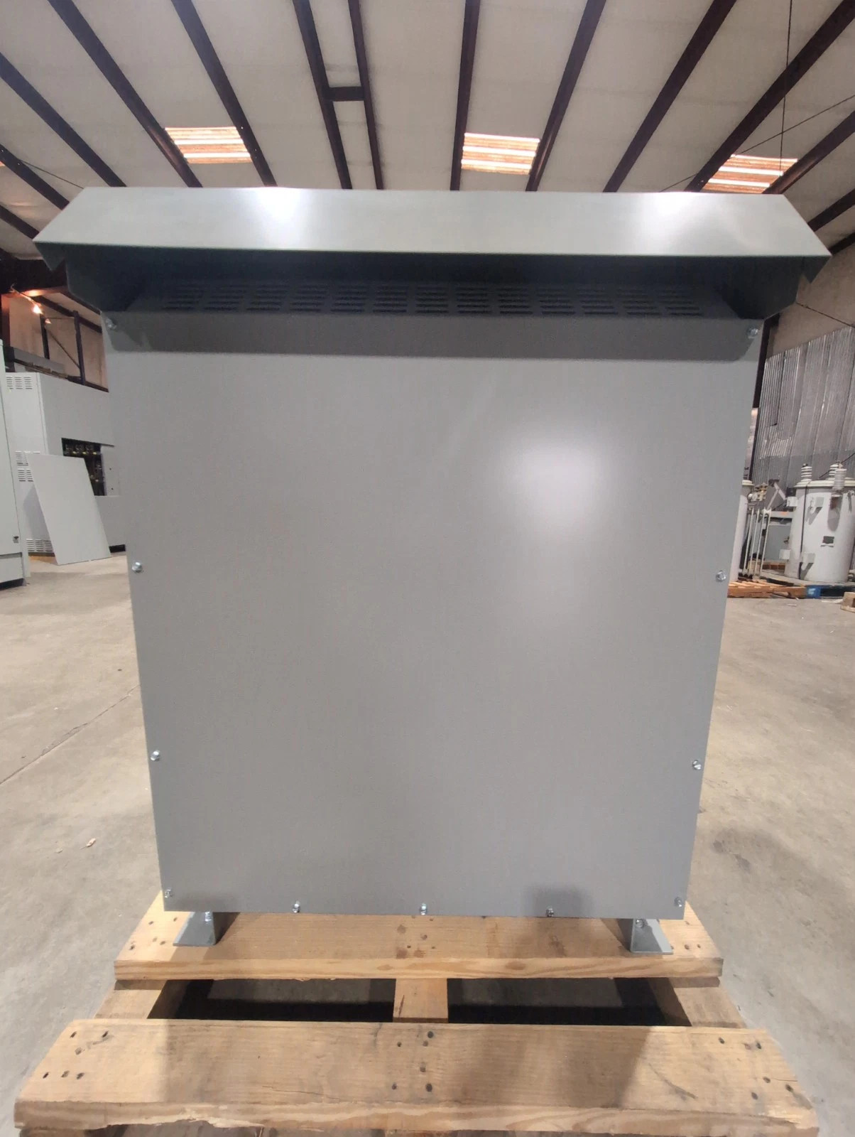 225KVA Siemens 3F5Y225D16 Transformer Pri 480V Sec 480/277V 3PH Outdoor 3R Encl