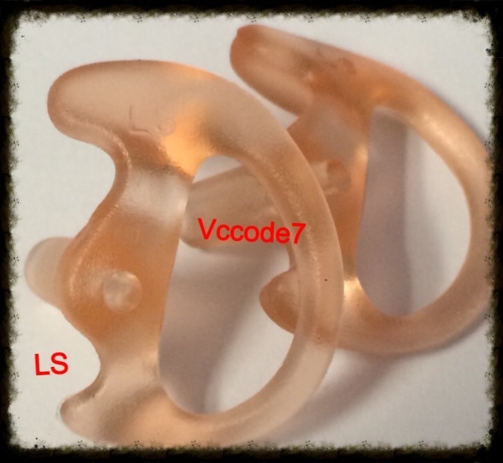 2 LEFT SMALL FLESH COLOR COVERT GEL EARMOLDS OPEN EAR INSERT EARPIECE xts ht