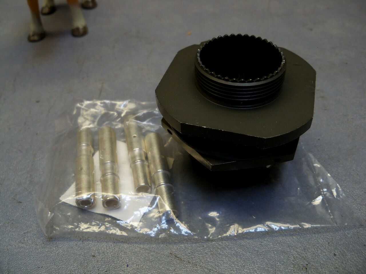 Circular MIL Spec Connector GT 4C GTC070-22-22S-RDS Amphenol