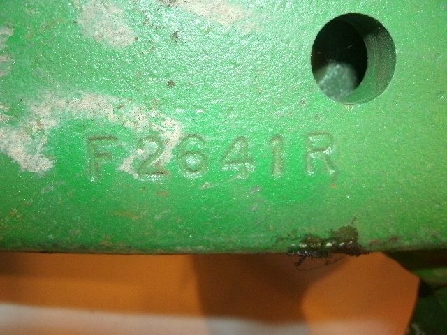 1 John Deere 720 730D R.H. Rock Shaft Lift Arm F2641R used tractor part
