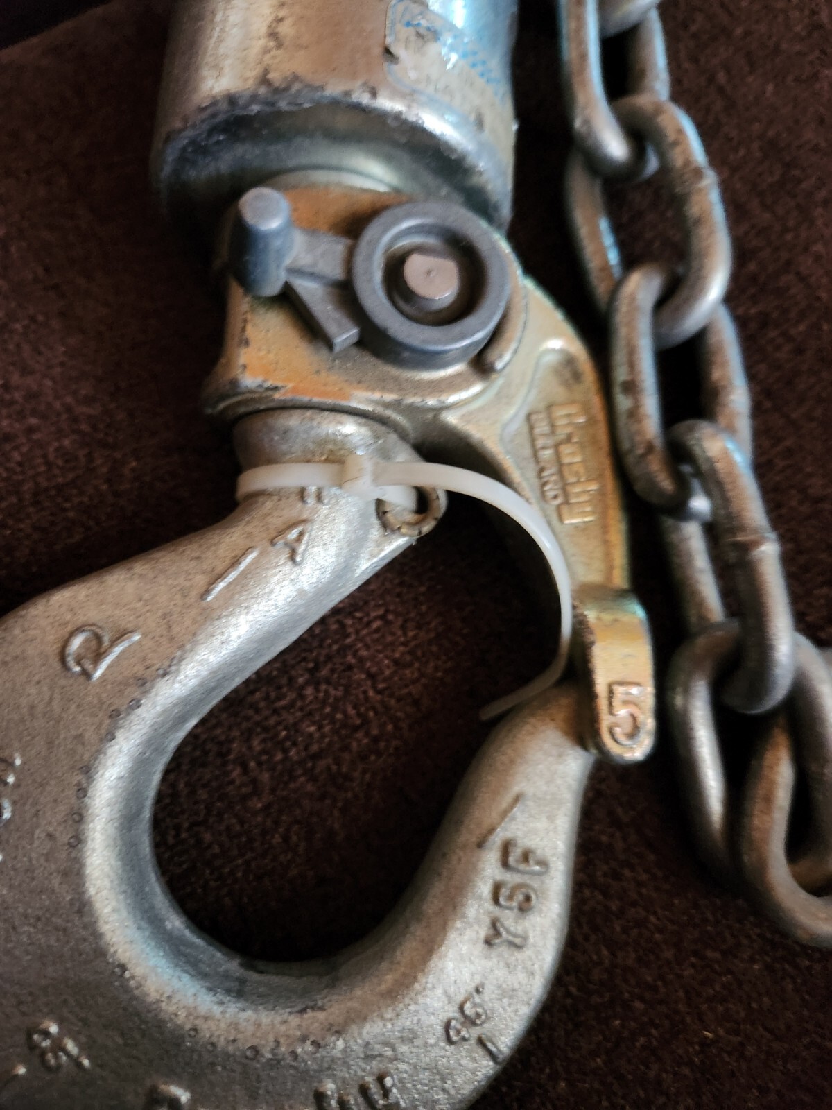 Crosby Bullard Link Chain Nest Swivel Hook WLL 2.3 Tons (4,600 lbs.) | 1051442