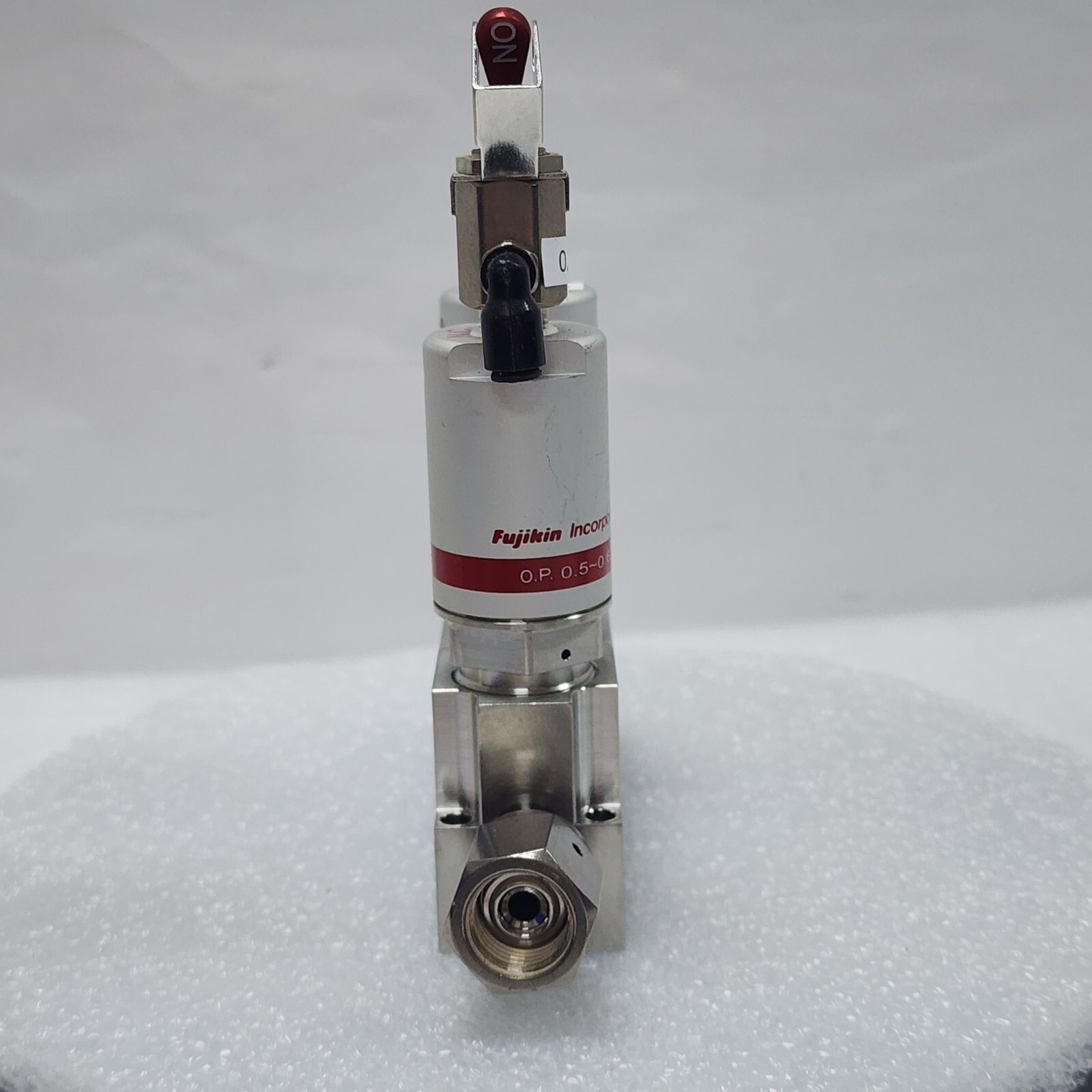 Fujikin 0.P. 0.5-0.6 MPa, C No. 477945, Type N.C Assy. Valve,Used,Japan_96974