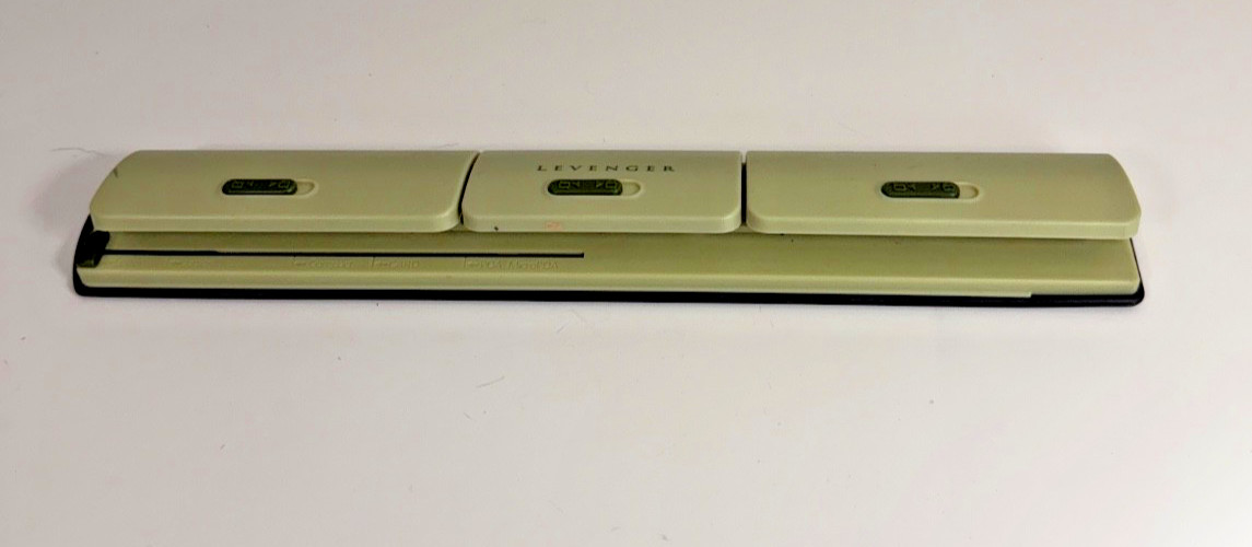 Circa 1-2-3 Portable Discbound Notebook Punch 11 Hole Punch Levenger